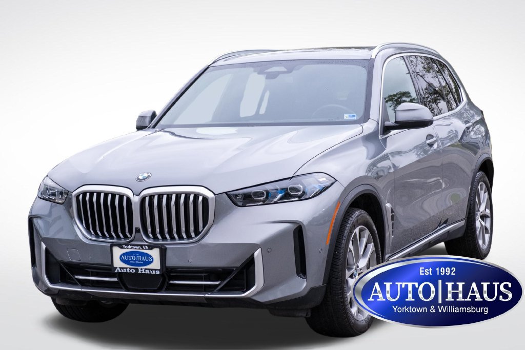 Used 2025 BMW X5 sDrive40i w/ Parking Assistance Package RWD image 1