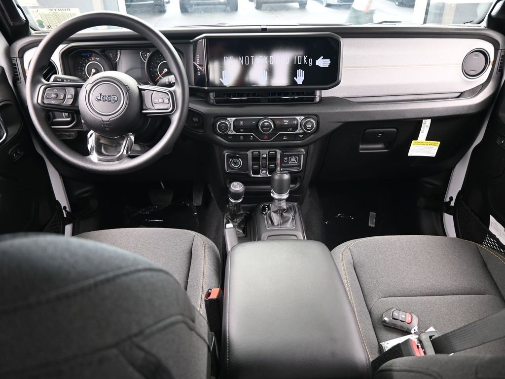 Used 2025 Jeep Gladiator Sport image 32