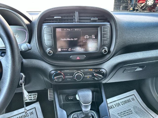 Used 2023 Kia Soul LX w/ LX Technology Package FWD image 15