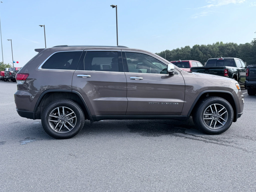 Used 2021 Jeep Grand Cherokee Limited w/ Trailer Tow Group IV RWD image 4