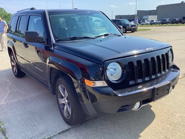 Used 2016 Jeep Patriot High Altitude FWD image 9