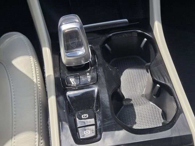 Used 2023 Volvo XC40 B4 Plus w/ Protection Package image 21