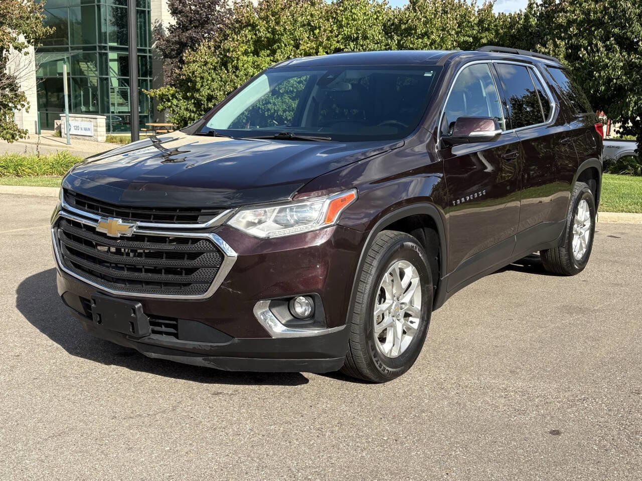 Used 2020 Chevrolet Traverse LT w/ Driver Confidence II Package image 2