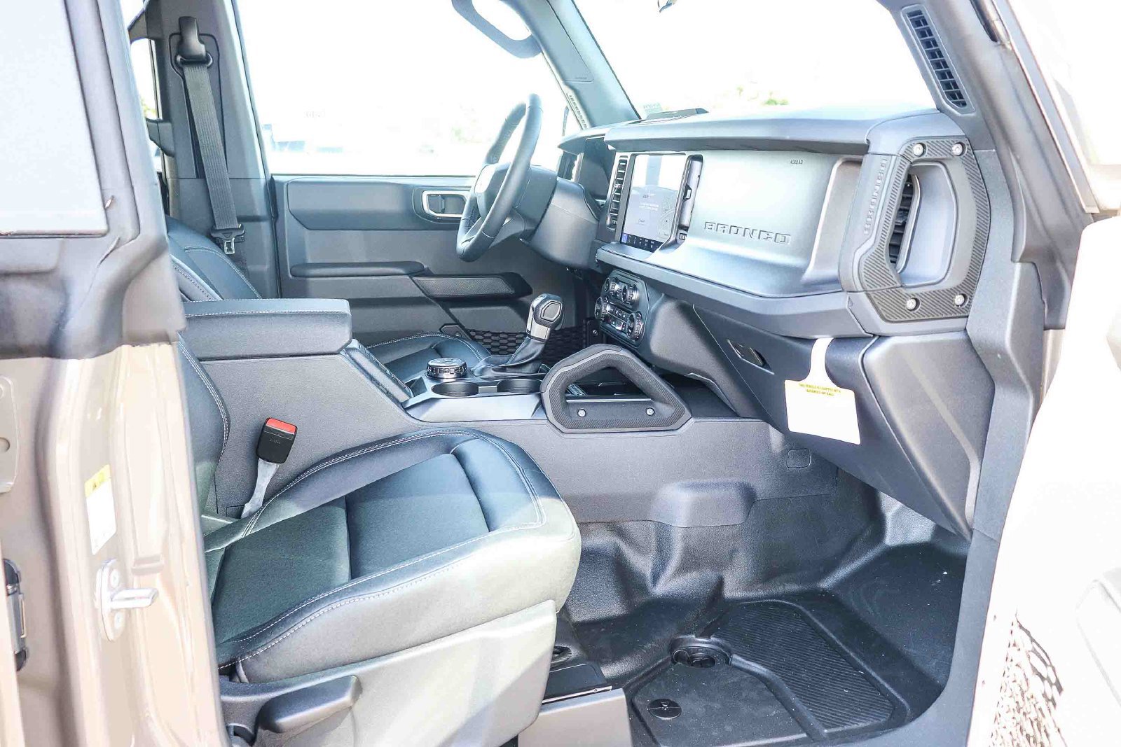 New 2026 Ford Bronco Big Bend w/ Black Diamond Package AWD/4WD image 16