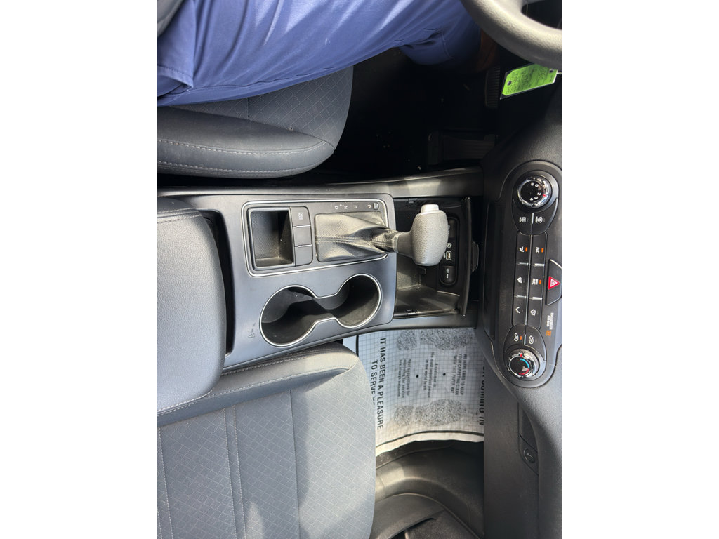 Used 2020 Kia Sorento LX image 13