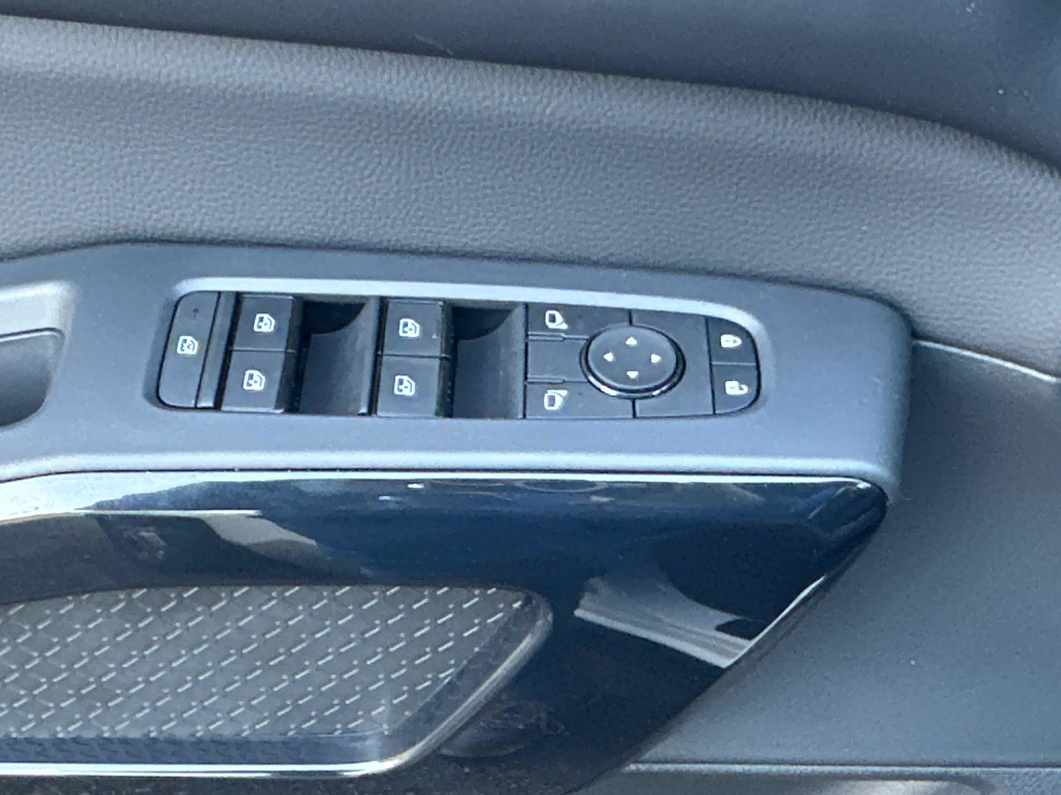New 2026 Nissan Pathfinder SV AWD/4WD image 21