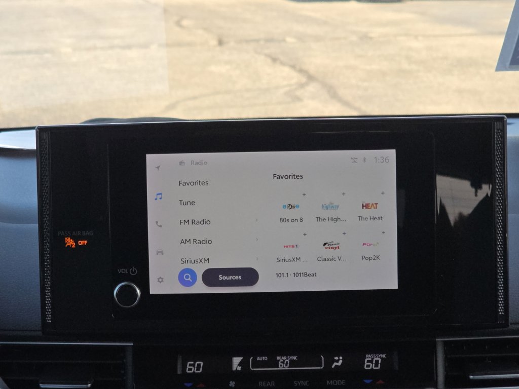 Certified 2025 Toyota Sienna LE FWD image 14