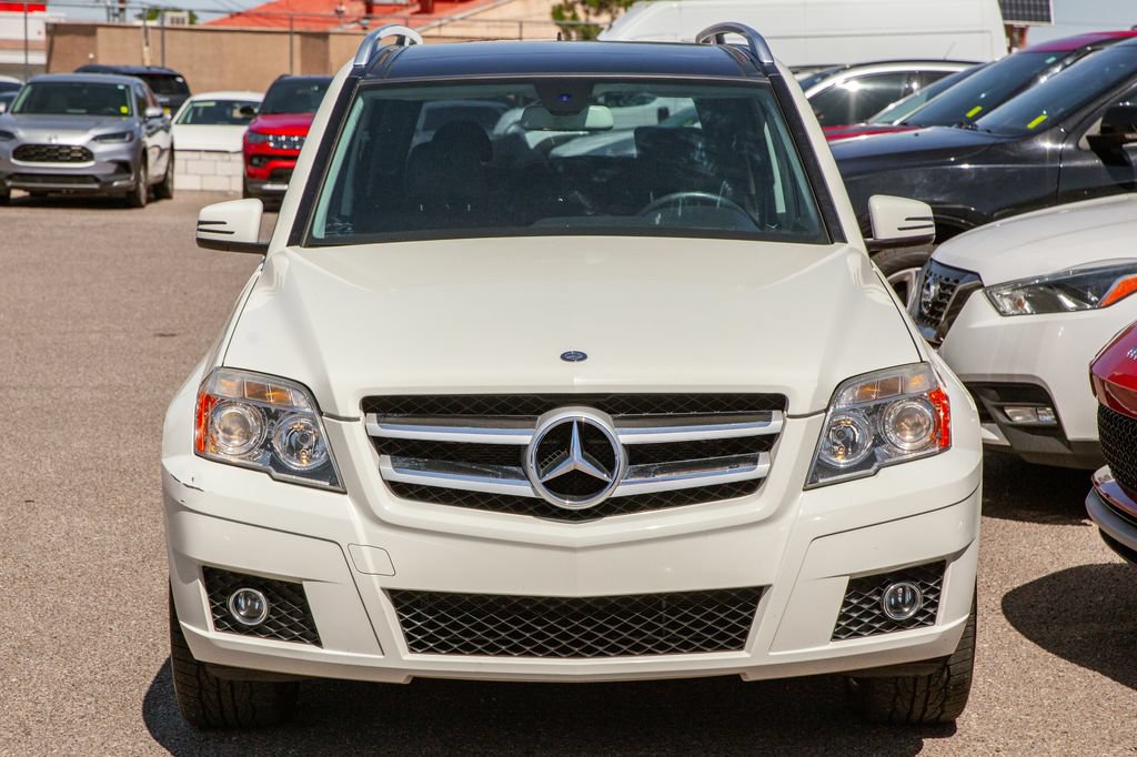 Used 2011 Mercedes-Benz GLK 350 4MATIC image 3