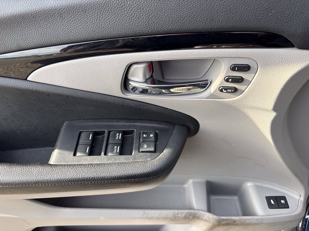 Used 2019 Honda Pilot Touring image 18