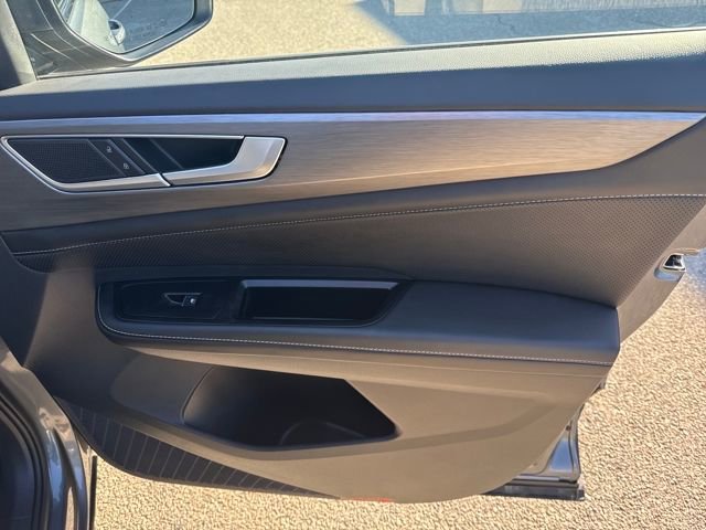 Certified 2025 Volkswagen Atlas Cross Sport SE image 34