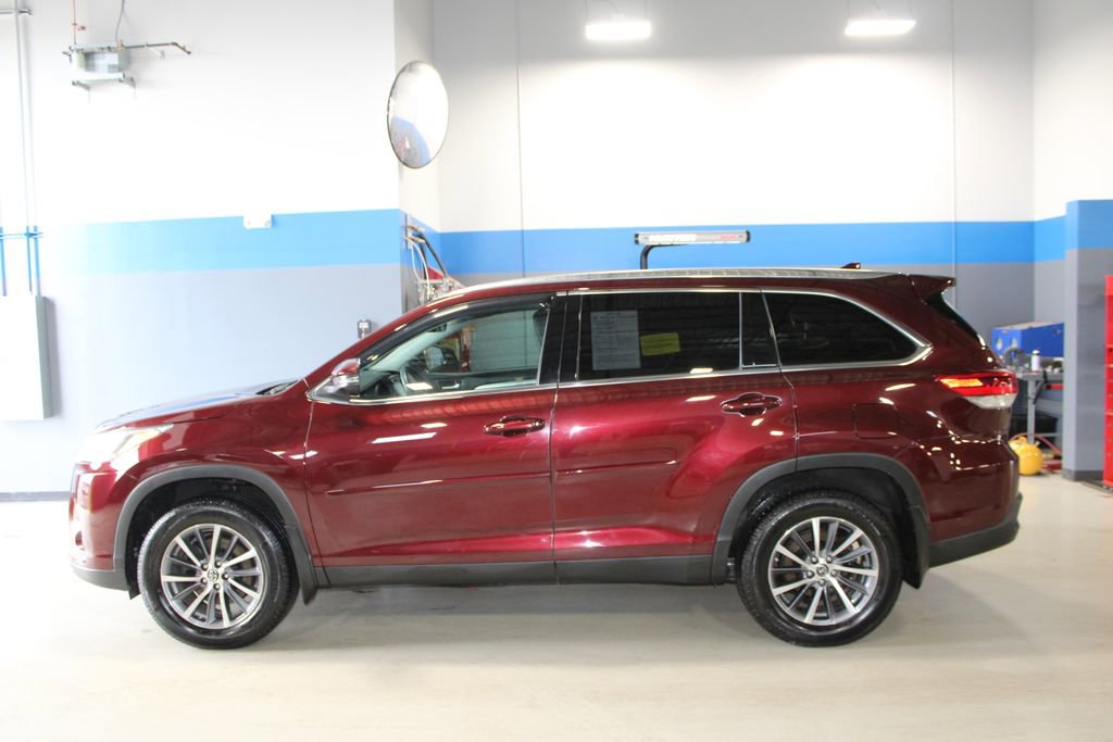 Used 2019 Toyota Highlander XLE image 15