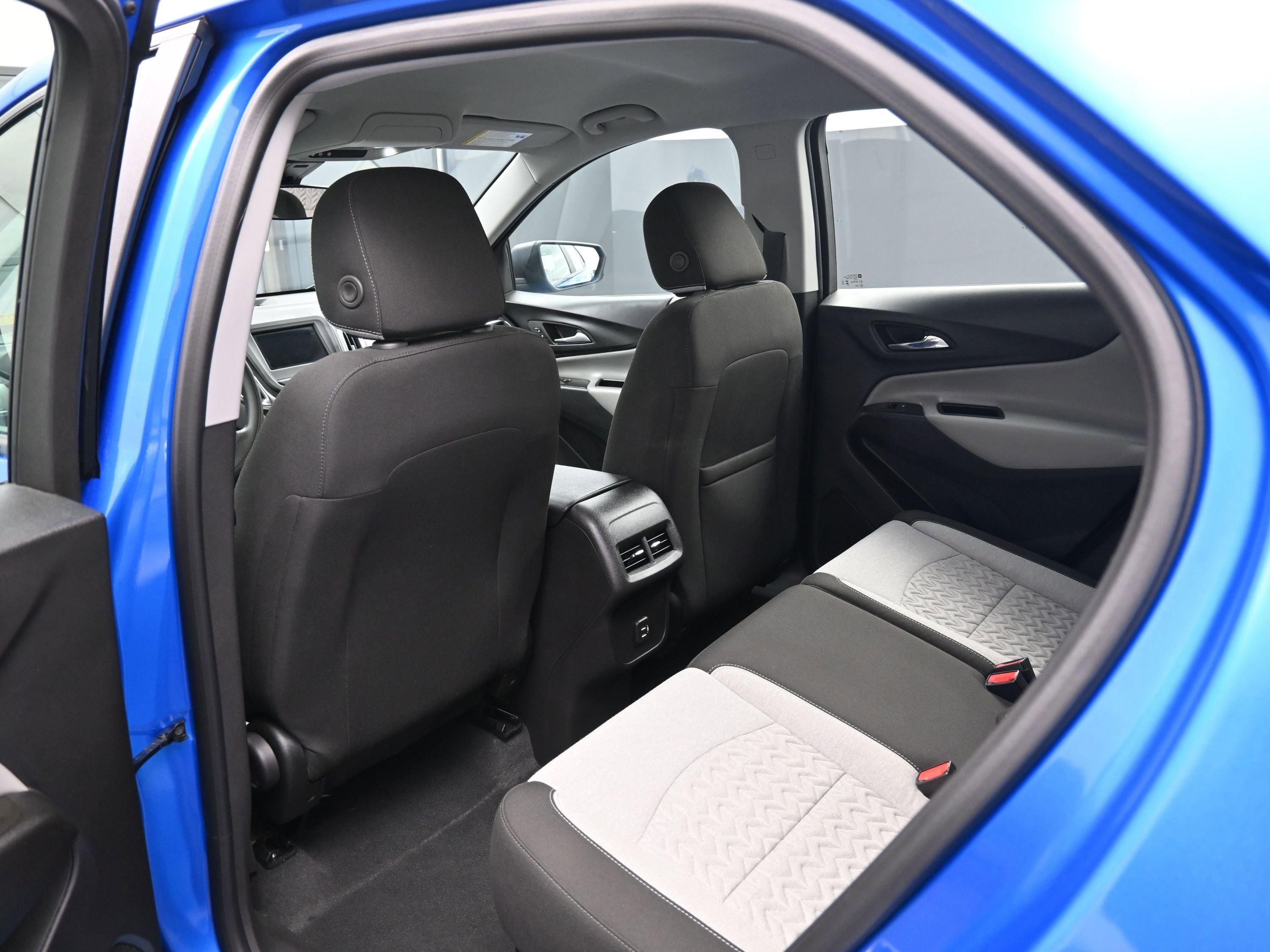 Used 2024 Chevrolet Equinox LS image 23