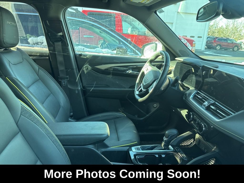 Used 2024 Chevrolet TrailBlazer ACTIV w/ Convenience Package image 2