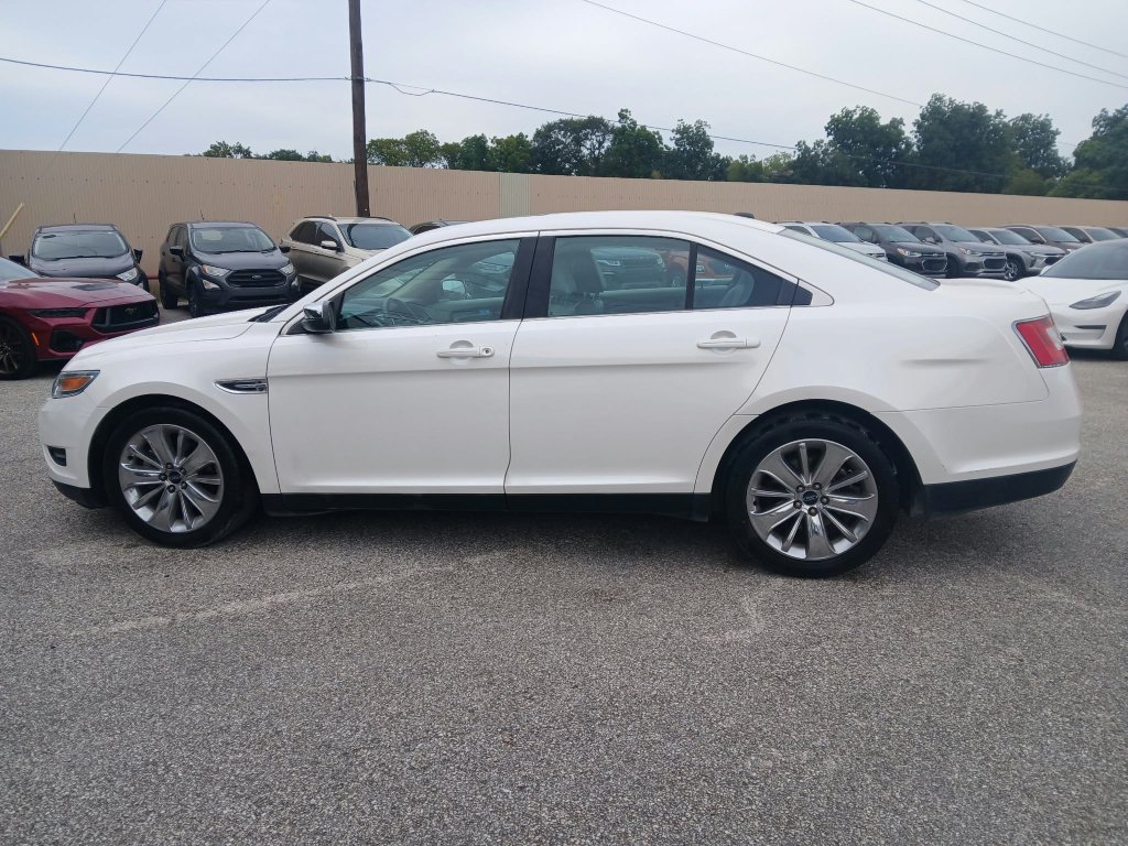 Used 2012 Ford Taurus Limited FWD image 4