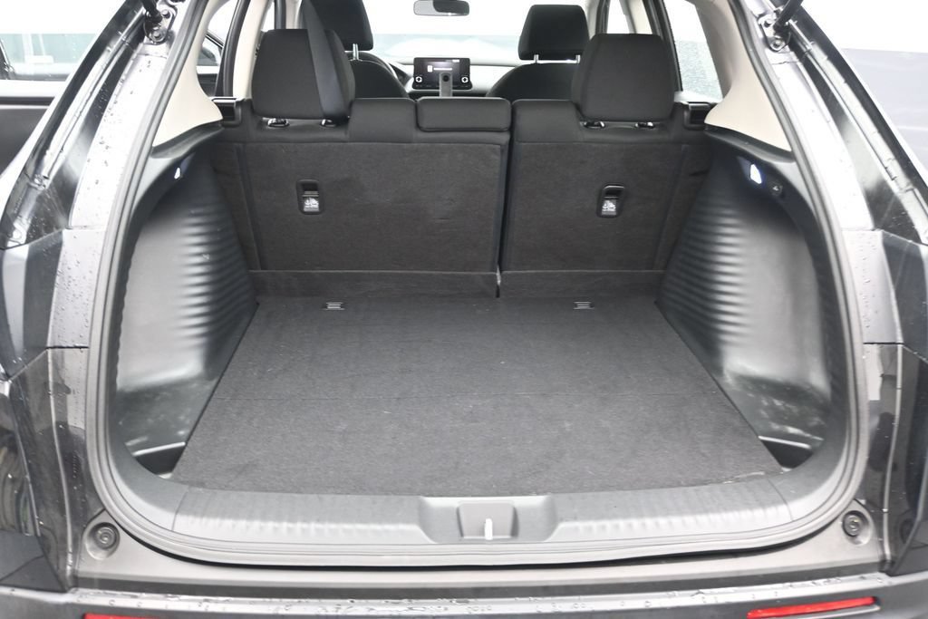 Used 2023 Honda HR-V LX image 14