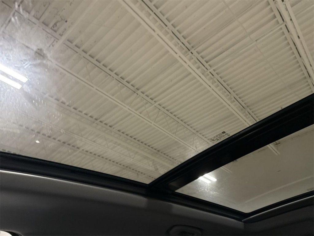 Used 2019 Chevrolet Equinox Premier image 18