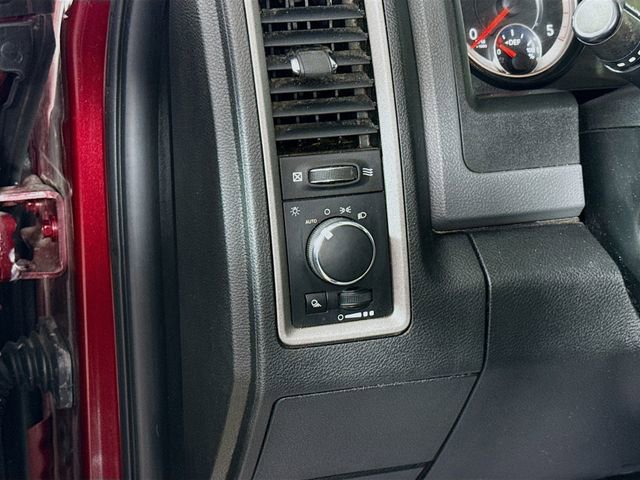Used 2018 RAM 2500 Tradesman w/ Chrome Appearance Group image 12