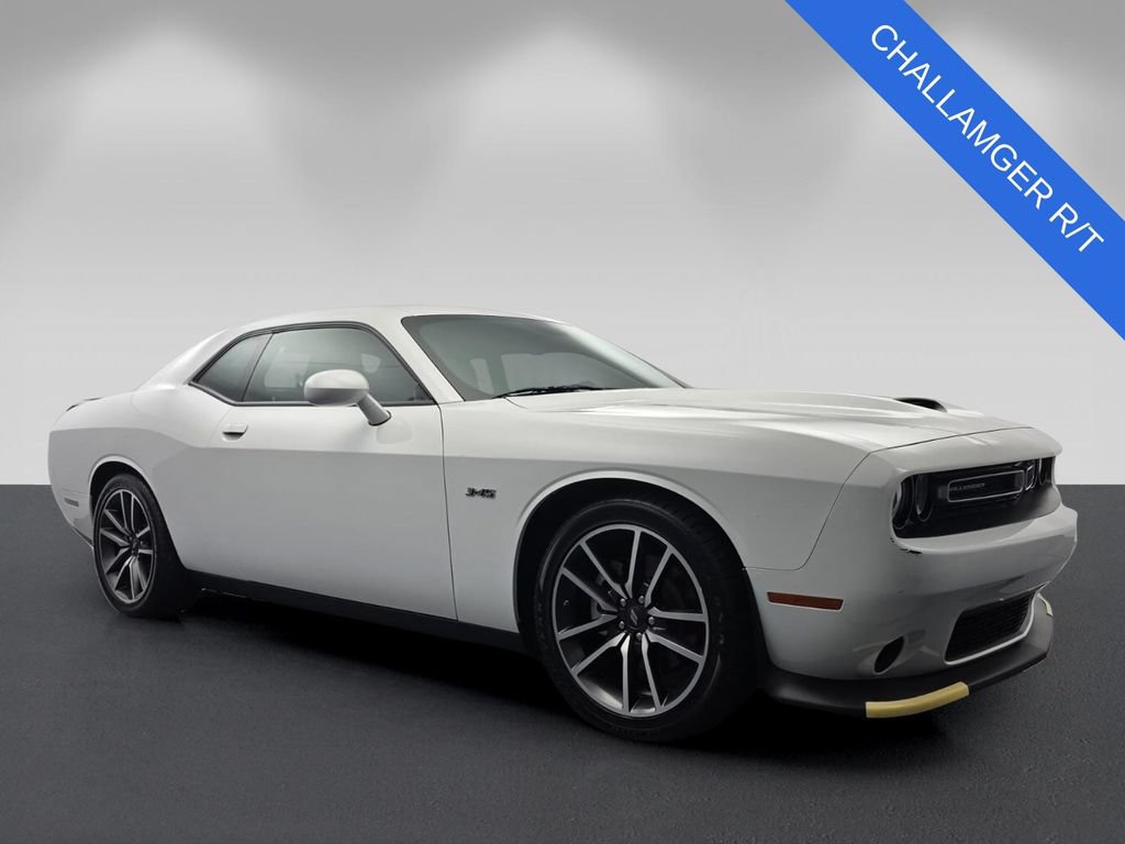 Used 2023 Dodge Challenger R/T RWD video 1