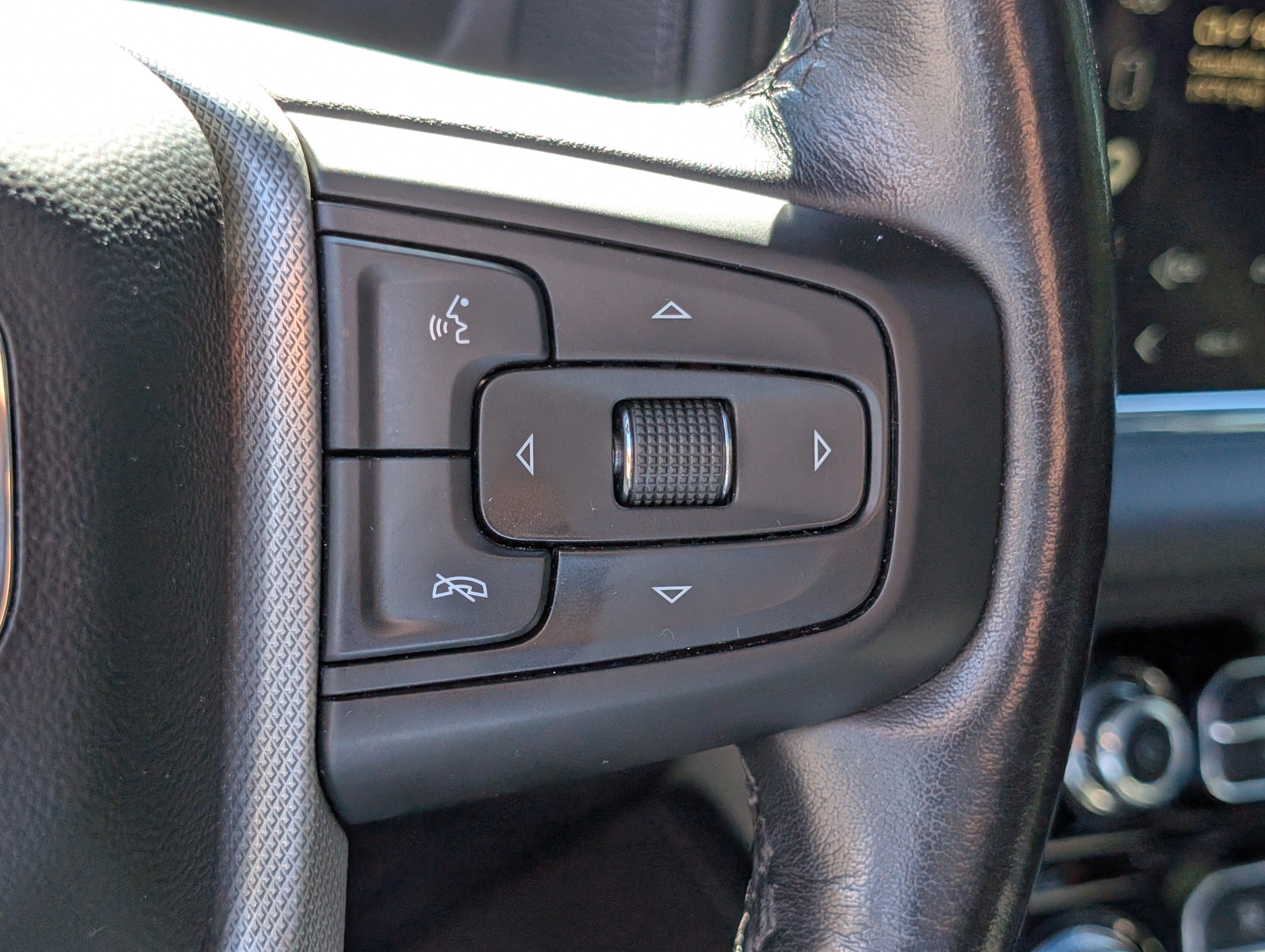 Used 2023 GMC Yukon Denali w/ Denali Reserve Package AWD/4WD image 29