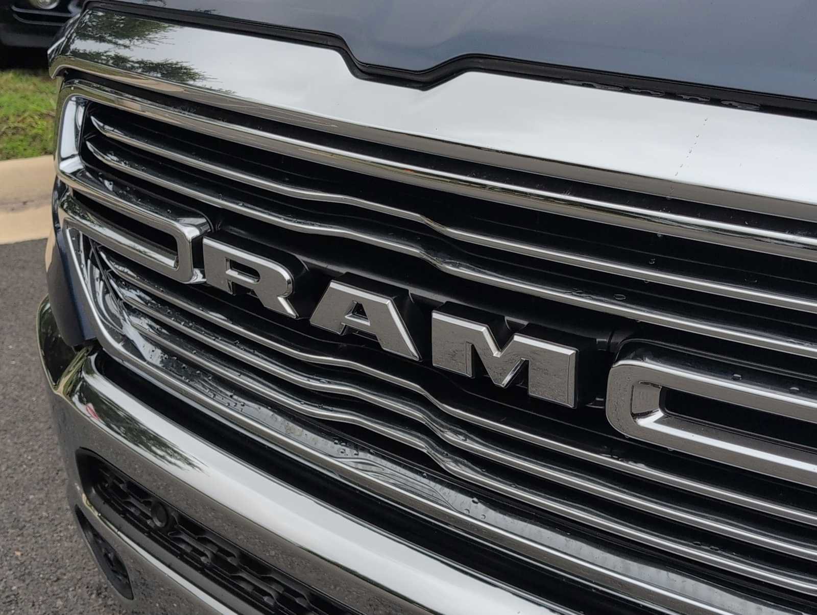 Used 2021 RAM 1500 Laramie AWD/4WD image 12