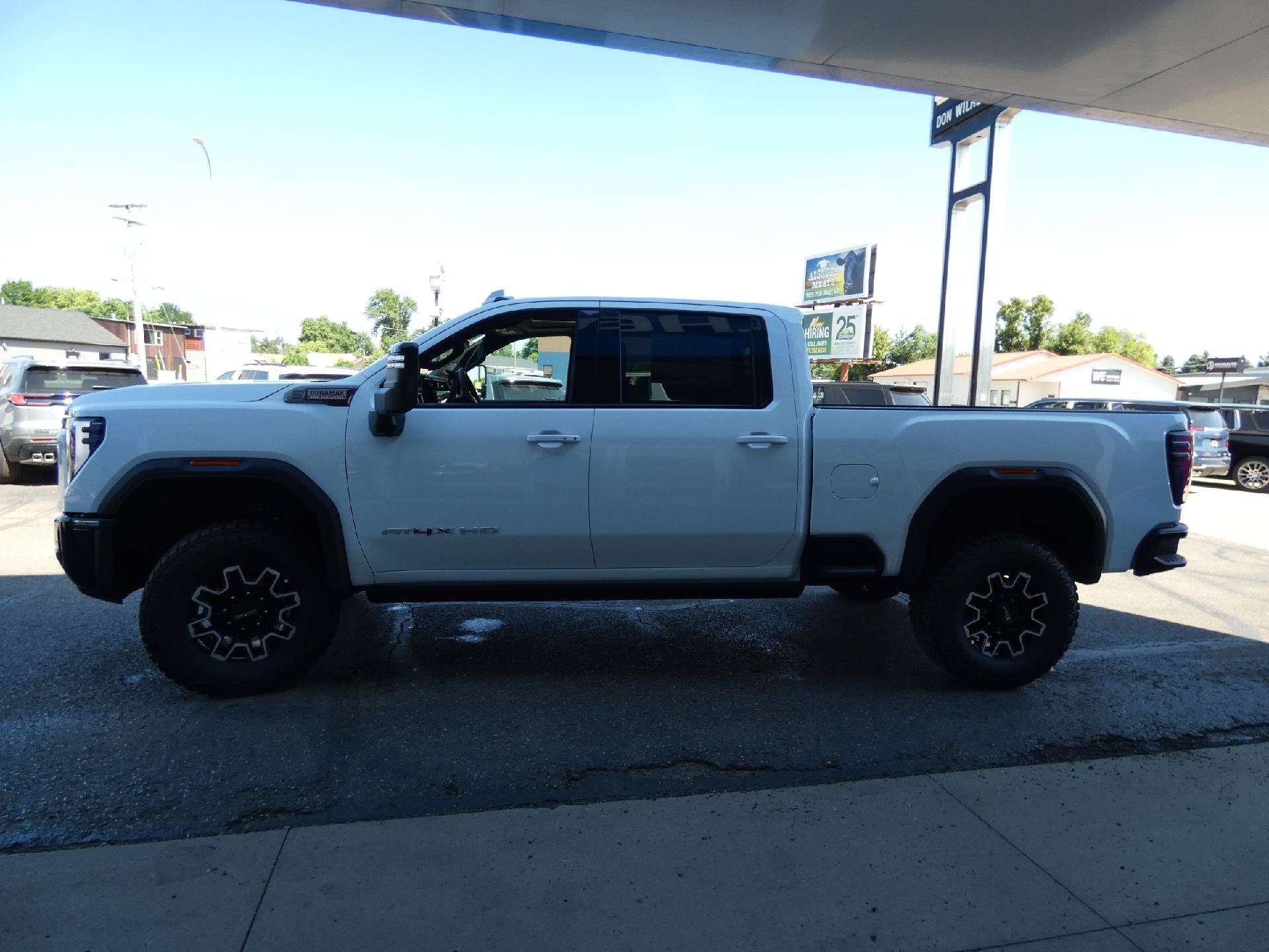 New 2026 GMC Sierra 2500 AT4X AWD/4WD image 10