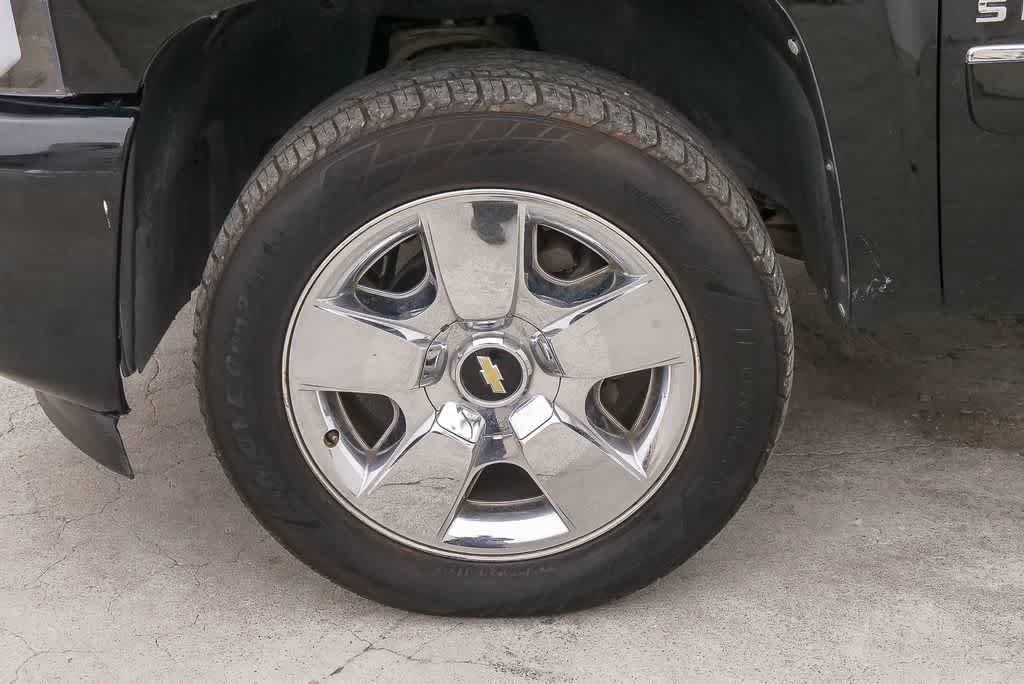 Used 2011 Chevrolet Silverado 1500 LT w/ Regional Value Package RWD image 5