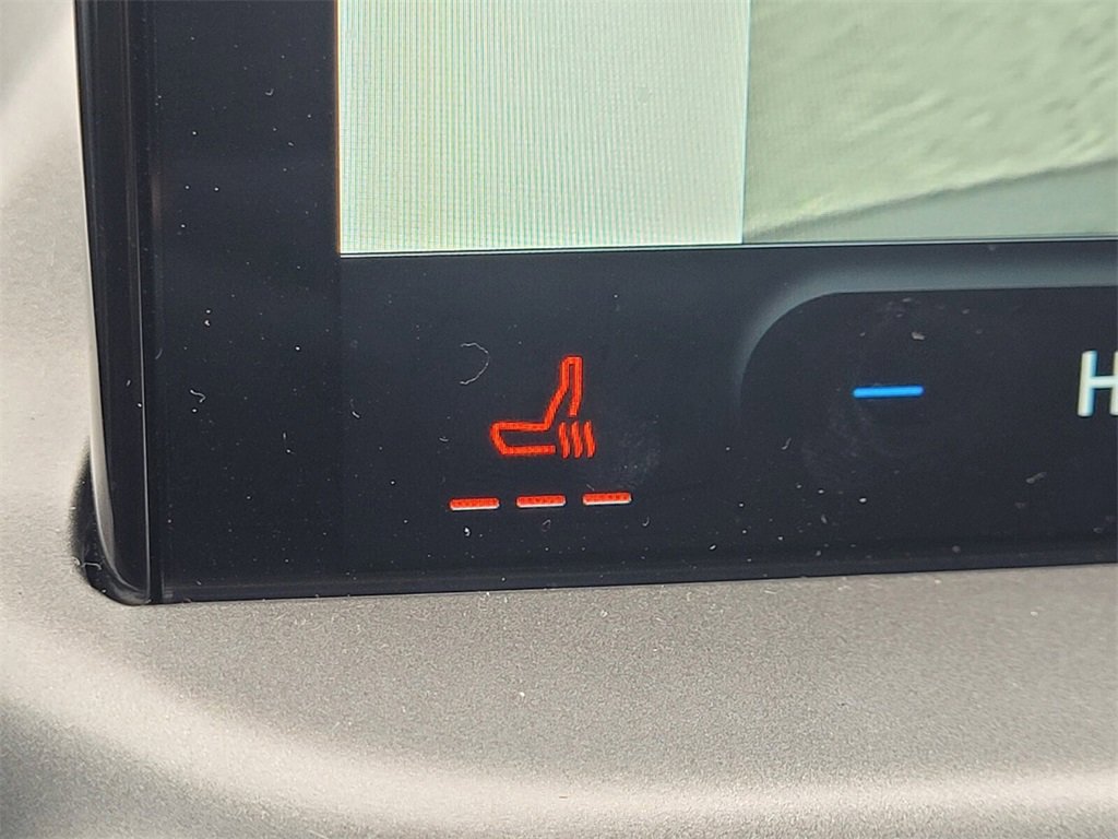 Used 2025 Ford Escape SE image 18