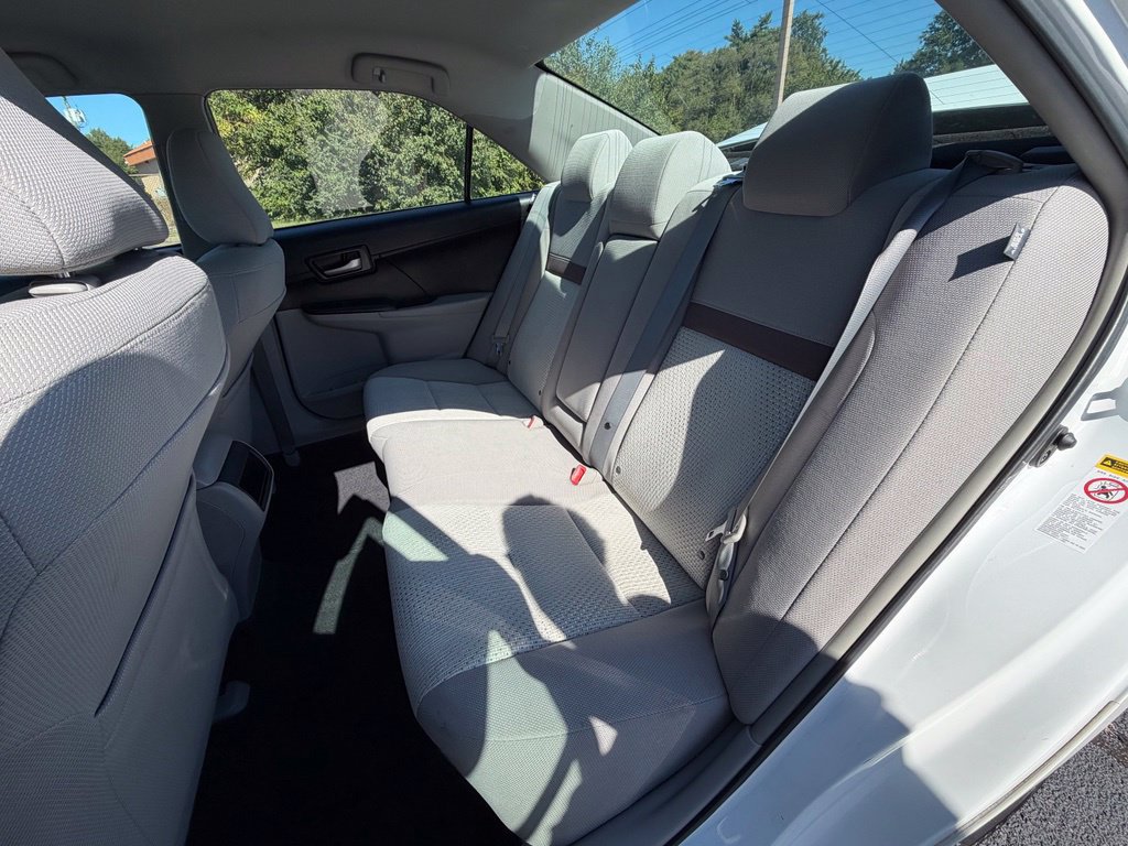 Used 2014 Toyota Camry LE FWD image 26
