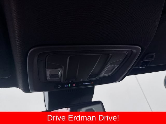 Used 2026 GMC Sierra 1500 SLT AWD/4WD image 17