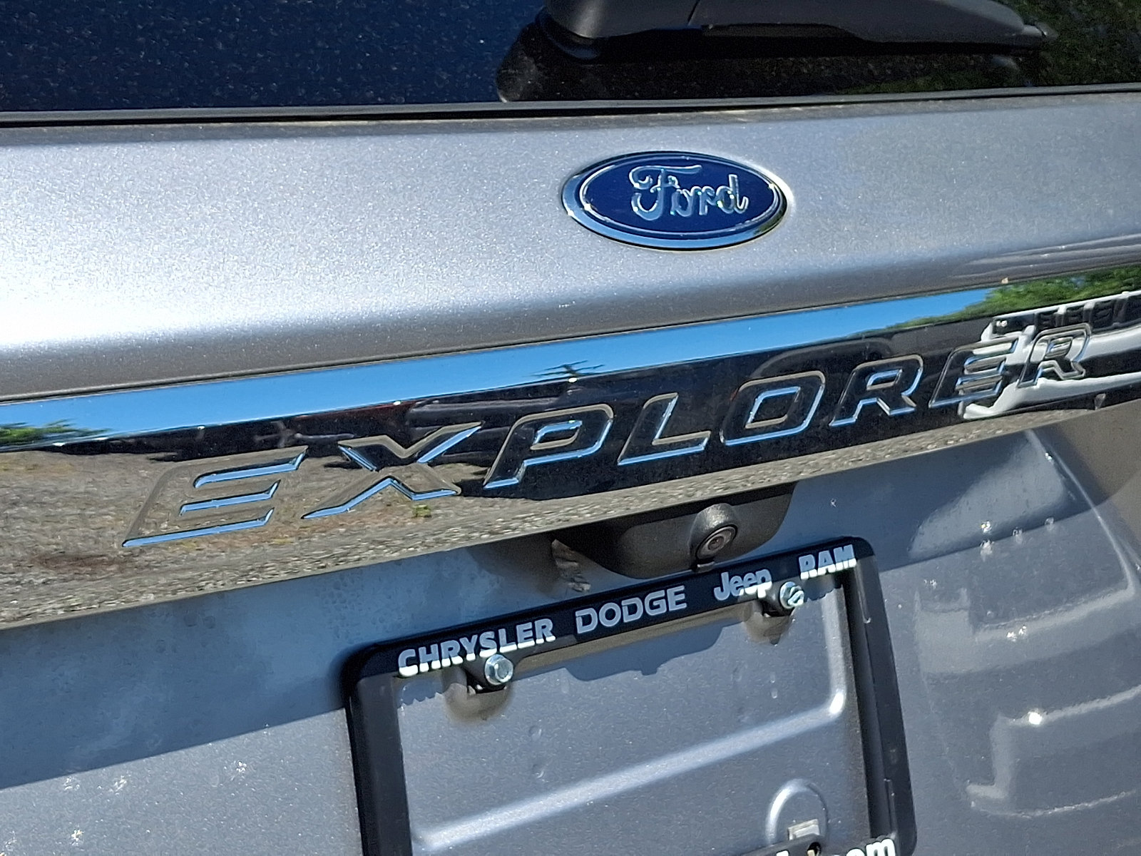 Used 2021 Ford Explorer XLT w/ Class III Trailer Tow Package AWD/4WD image 30