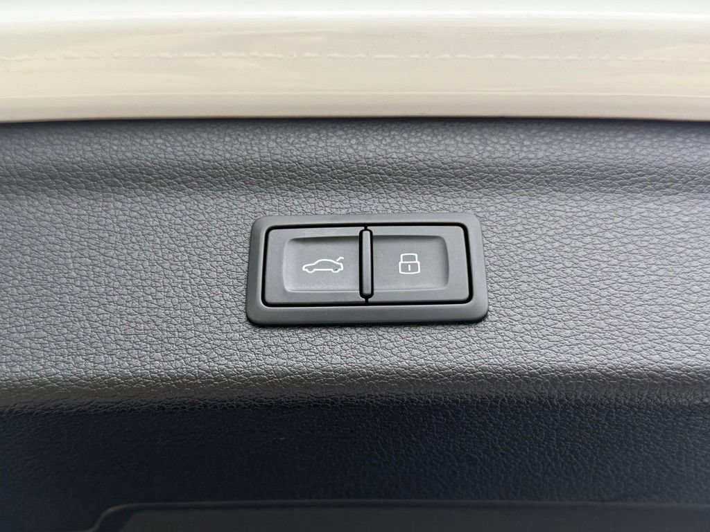 Used 2024 Audi Q3 2.0T Premium AWD/4WD image 34