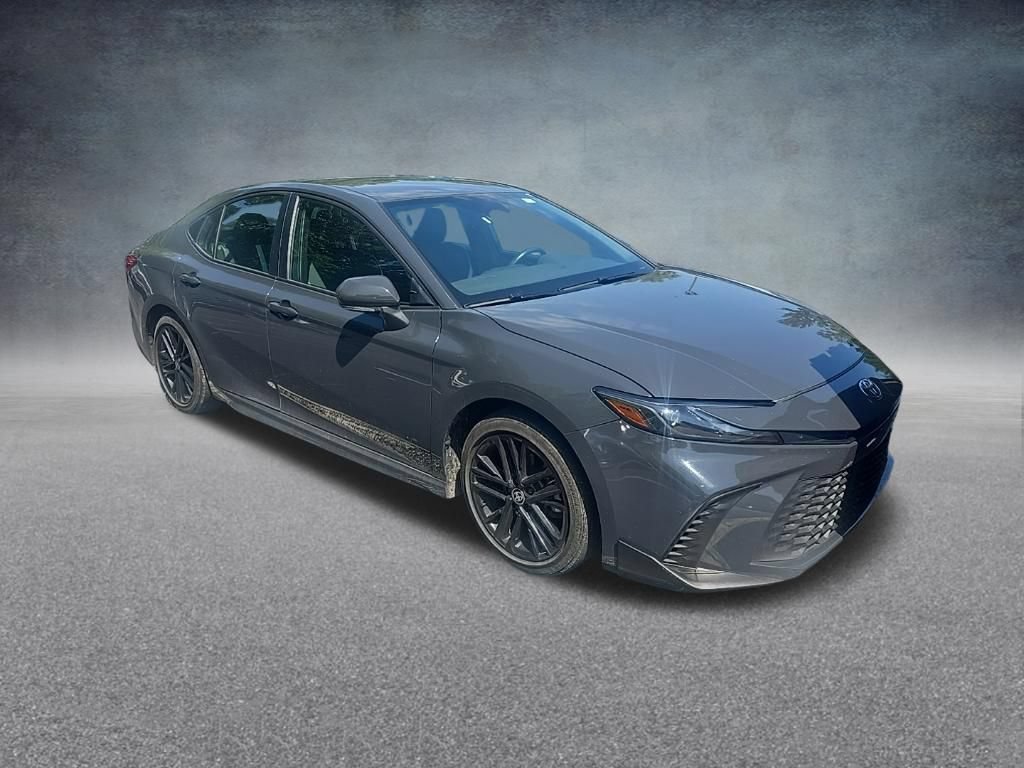 Used 2025 Toyota Camry SE FWD image 2