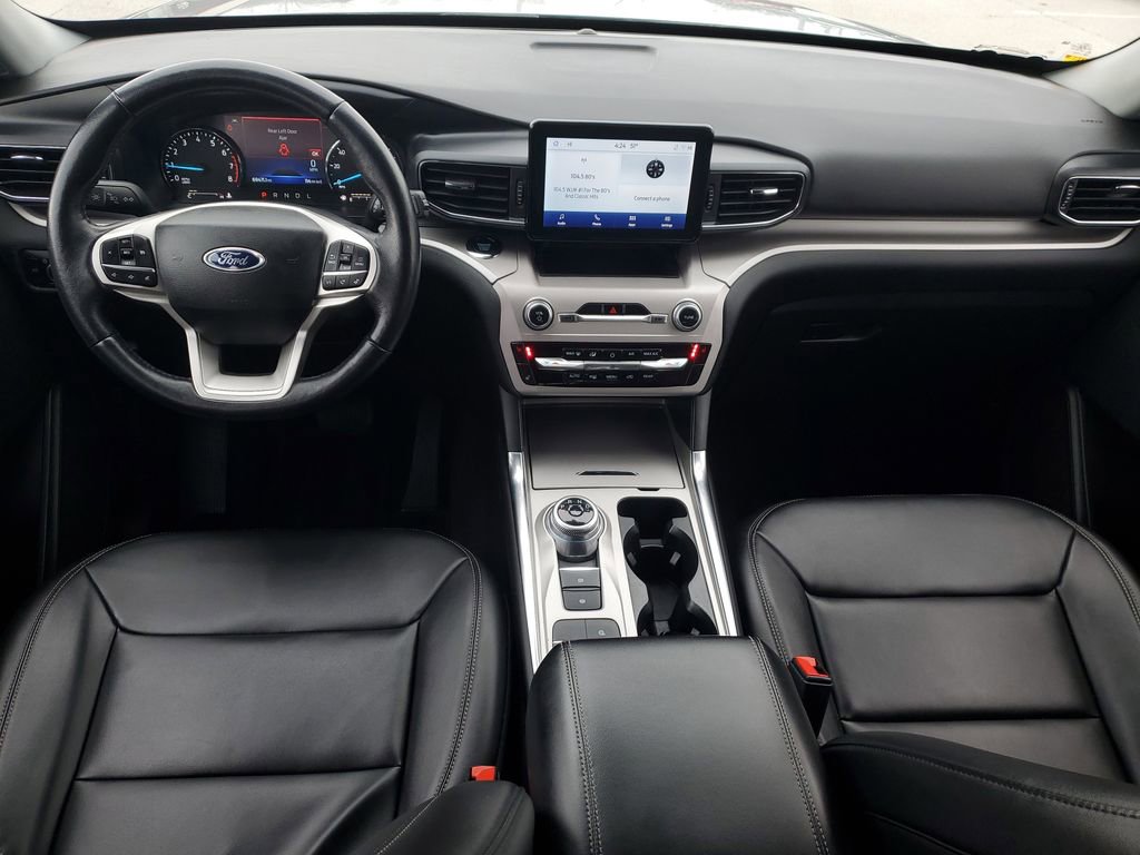 Used 2023 Ford Explorer XLT w/ Equipment Group 202A image 16