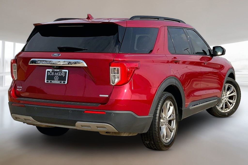 Used 2020 Ford Explorer XLT w/ Equipment Group 202A image 2