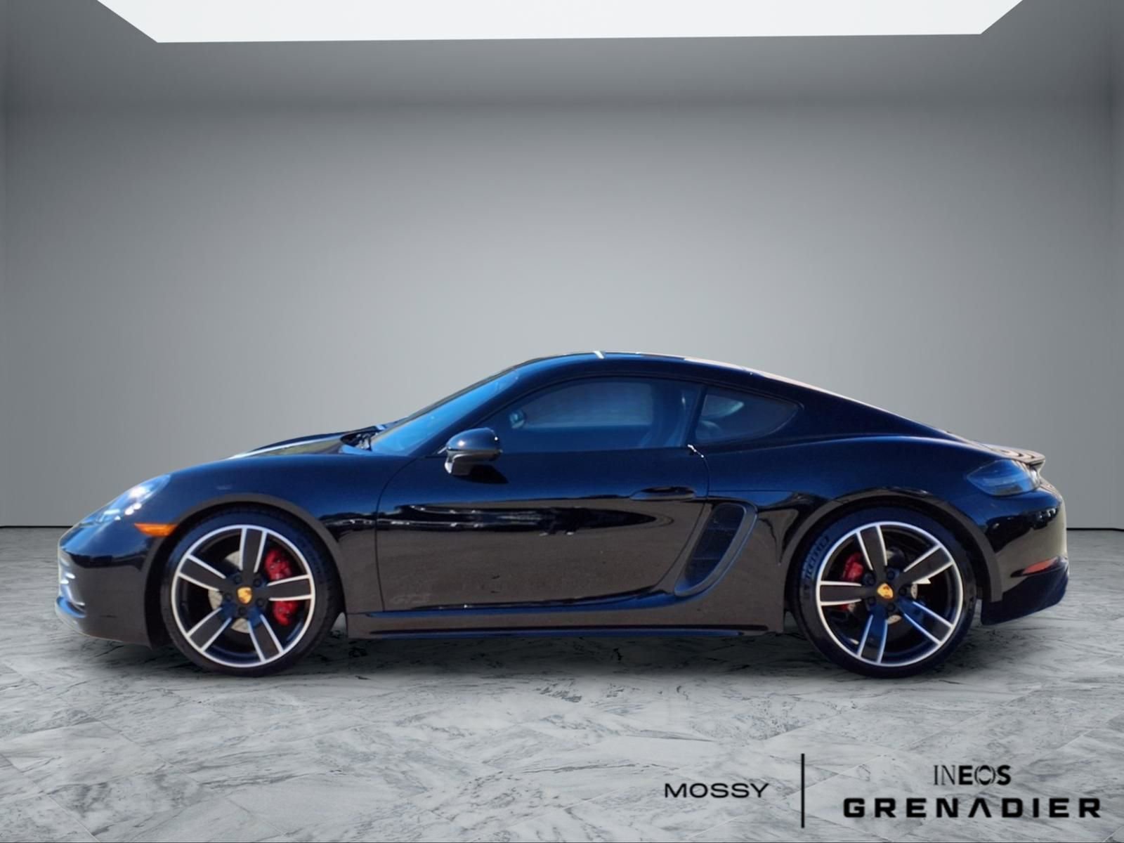 Used 2018 Porsche 718 Cayman GTS image 4