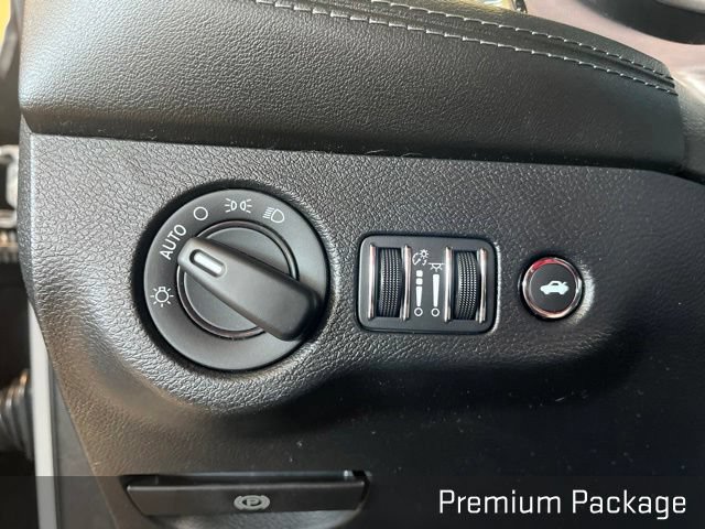 Used 2022 Dodge Challenger R/T Scat Pack RWD image 18