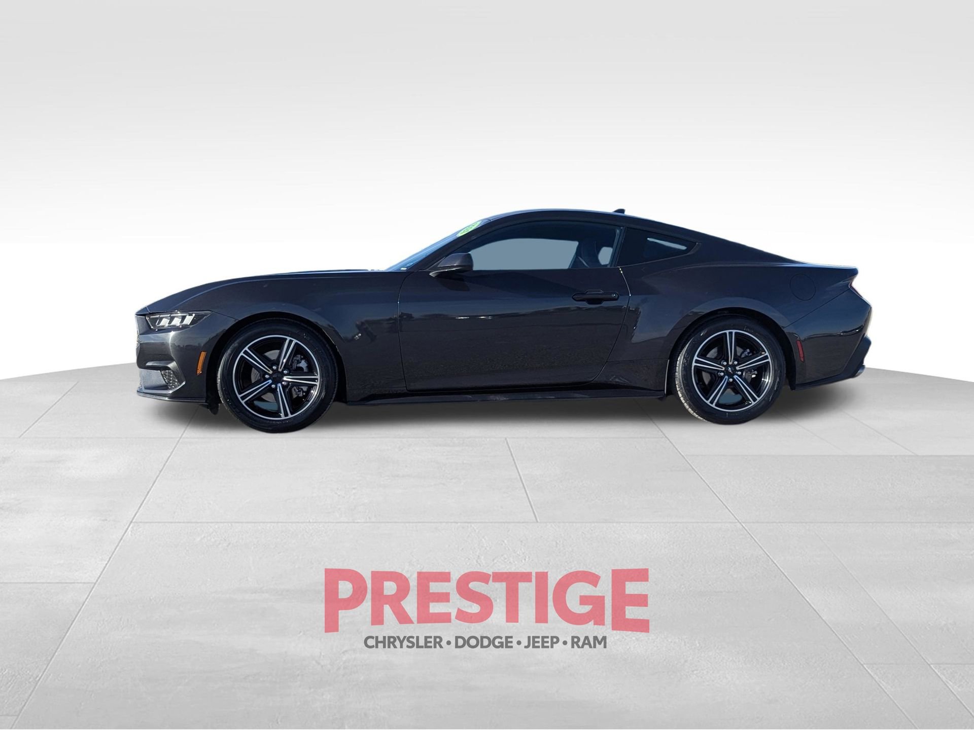 Used 2024 Ford Mustang EcoBoost image 11