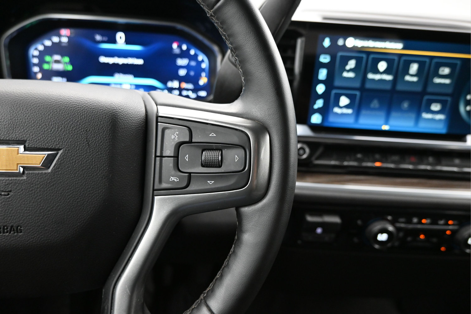 Used 2026 Chevrolet Silverado 1500 LT AWD/4WD image 14
