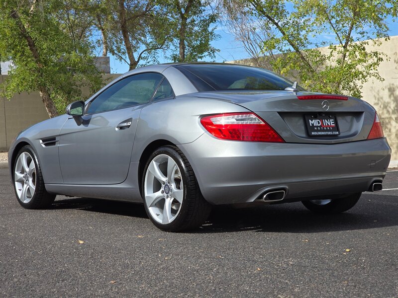 Used 2012 Mercedes-Benz SLK 350 image 8