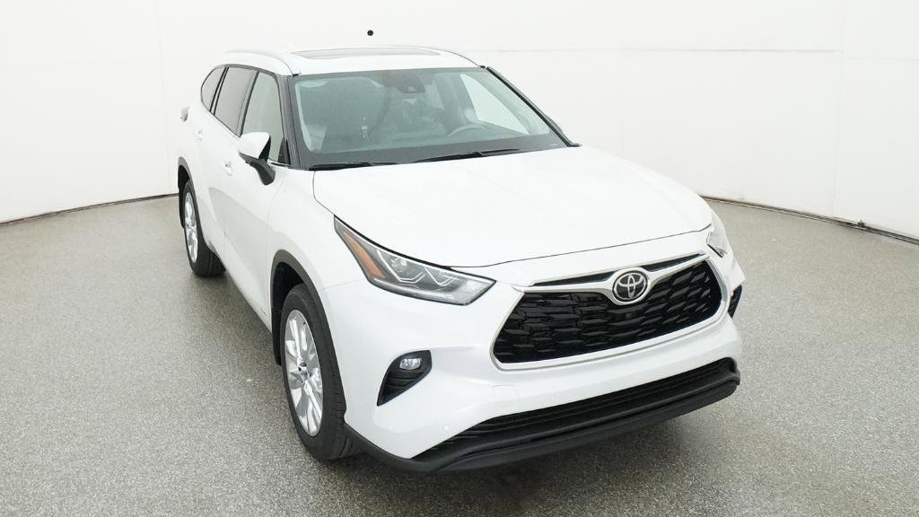 New 2026 Toyota Highlander Limited image 14
