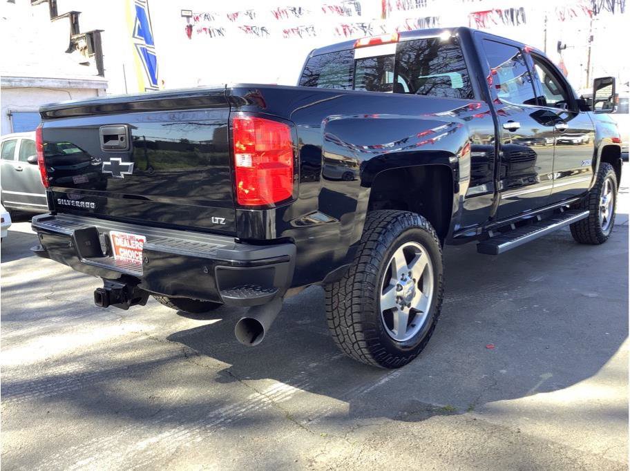 Used 2016 Chevrolet Silverado 2500 LTZ w/ Duramax Plus Package AWD/4WD image 5
