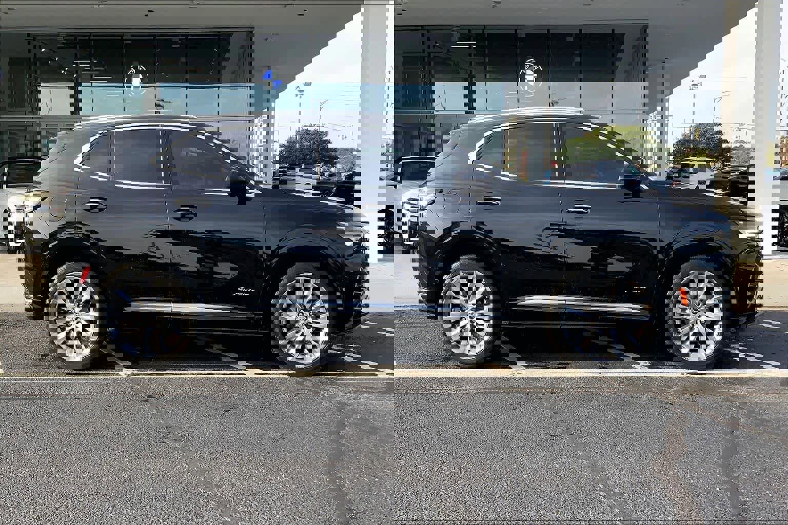 Used 2023 Buick Envision Avenir image 31