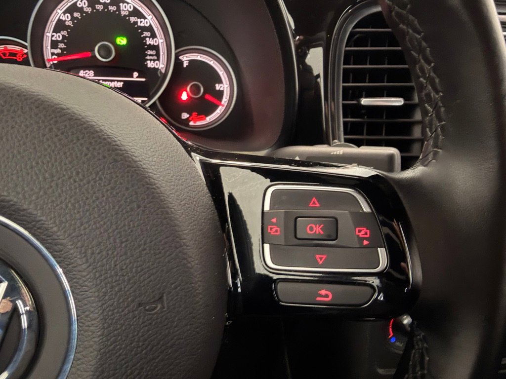 Used 2018 Volkswagen Beetle S image 19