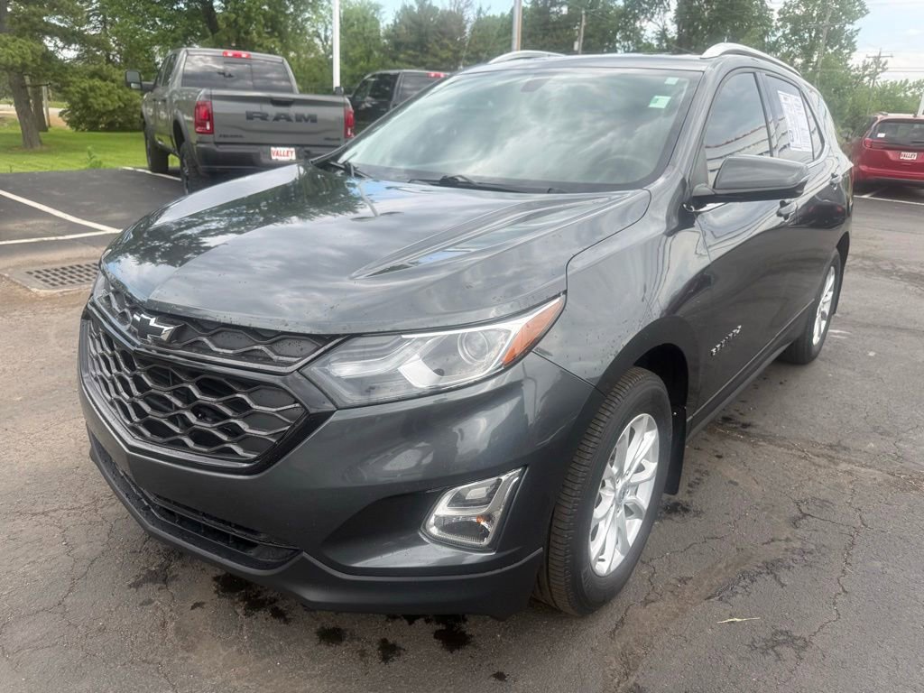 Used 2018 Chevrolet Equinox LT w/ Sun & Infotainment Package FWD image 2