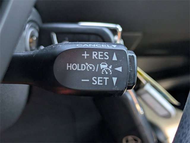 Used 2019 Toyota C-HR LE image 28