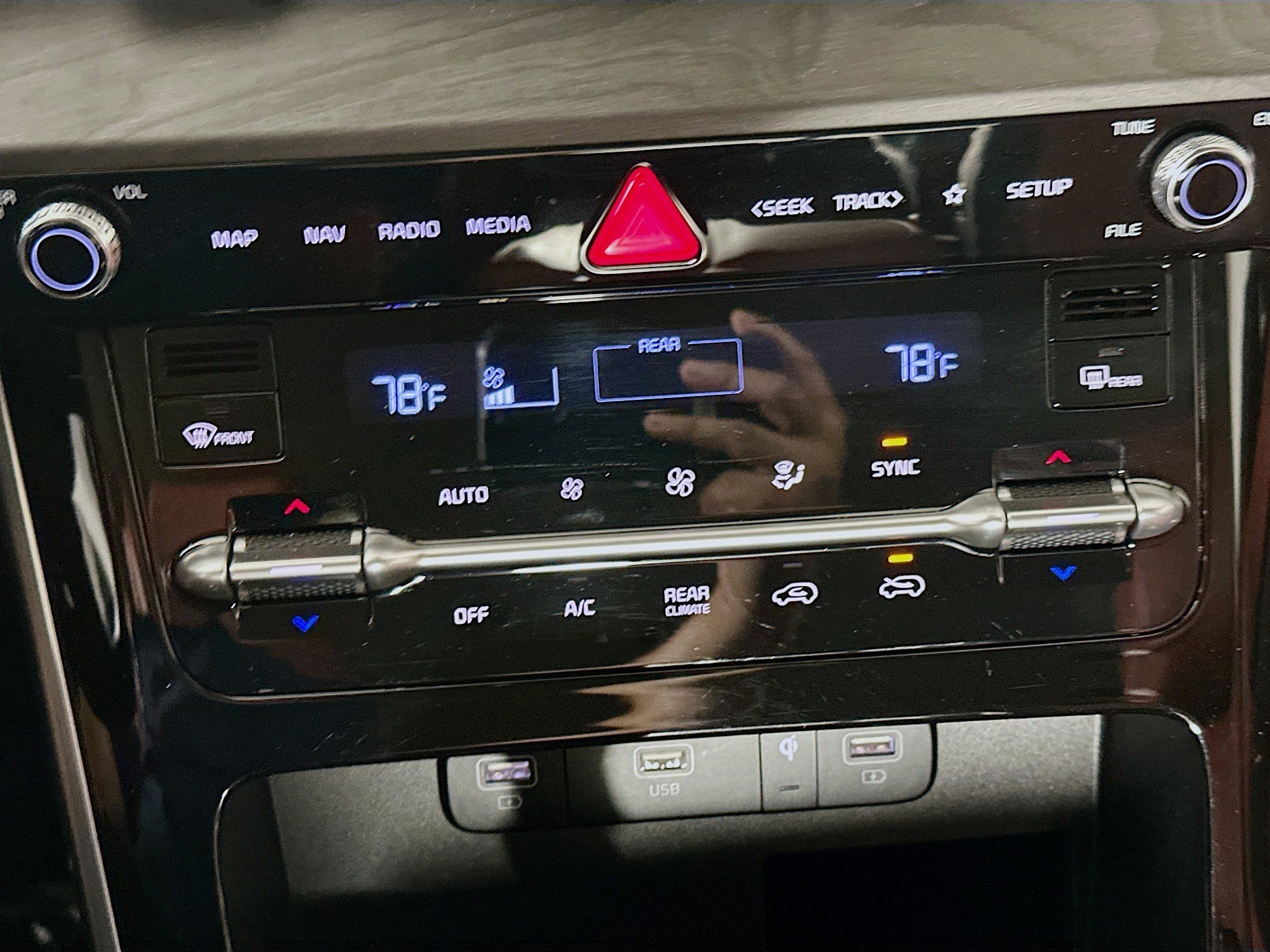 Used 2022 Kia Carnival SX image 24