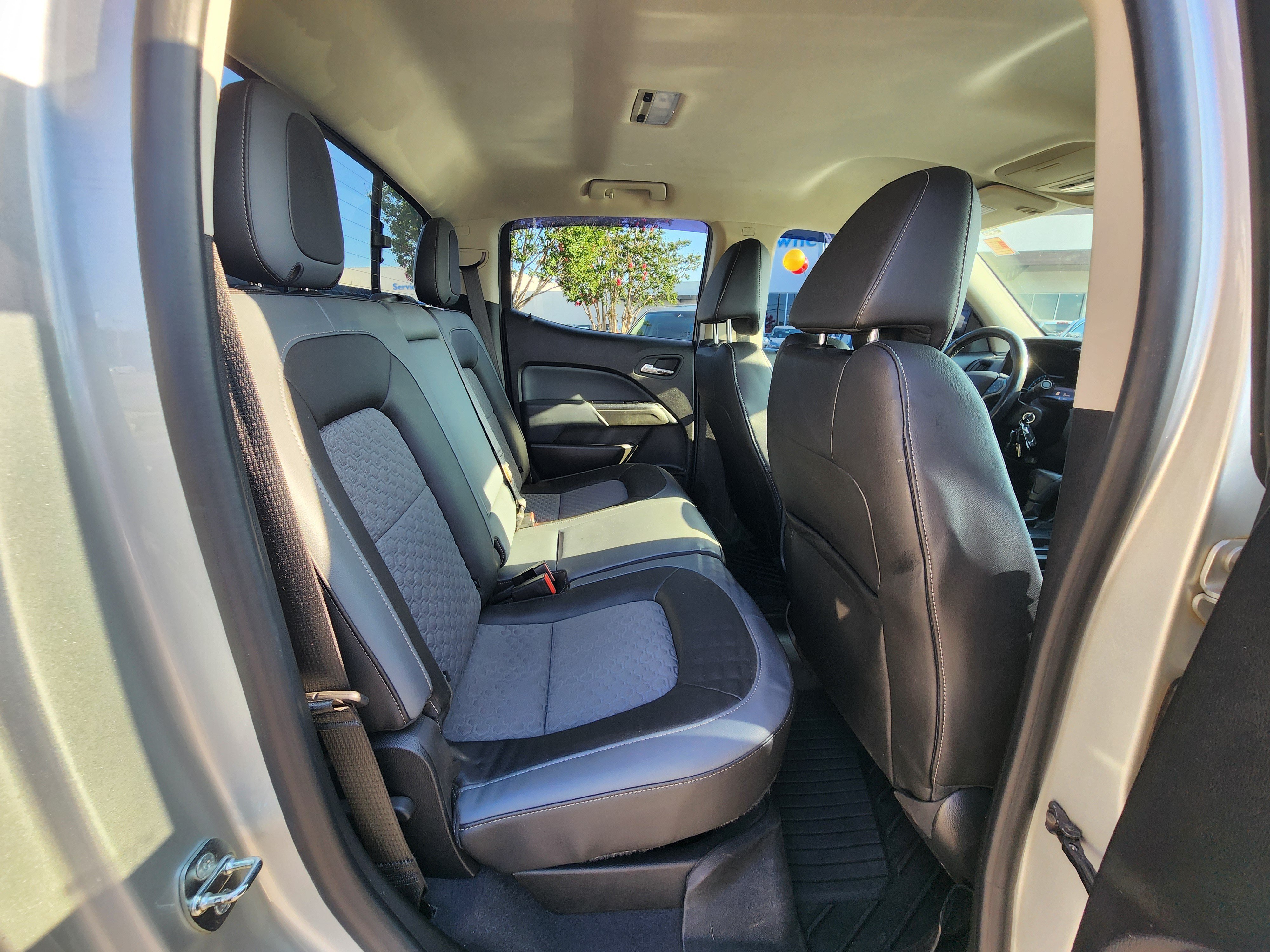 Used 2019 Chevrolet Colorado Z71 AWD/4WD image 15