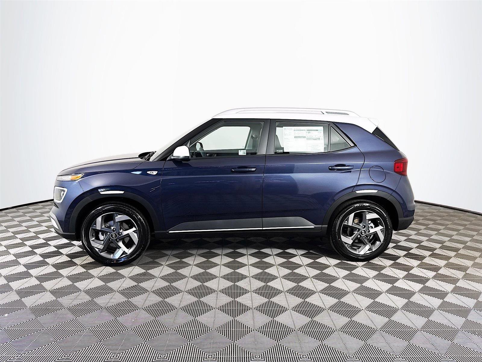 New 2025 Hyundai Venue Limited image 4