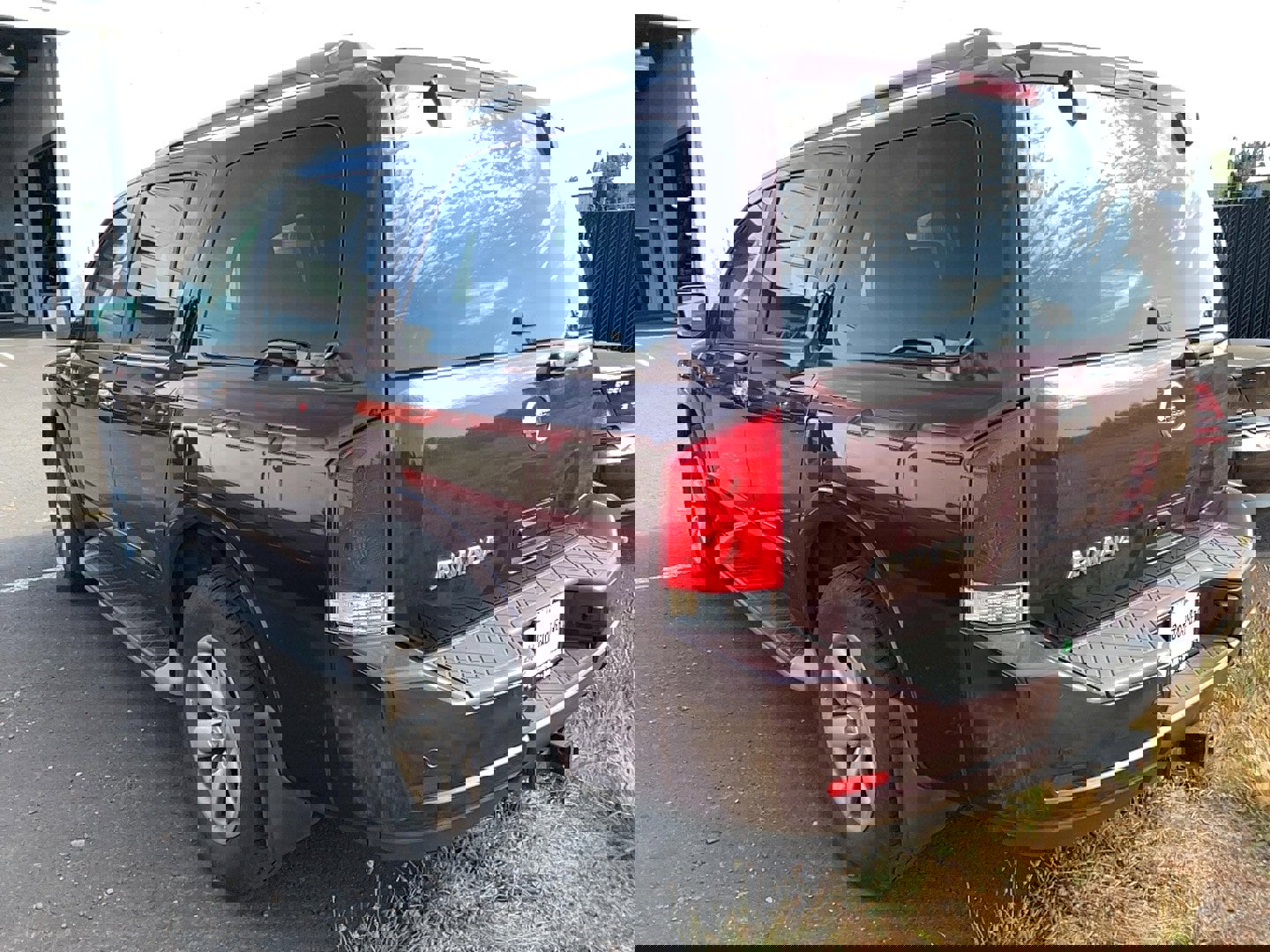 Used 2013 Nissan Armada SV image 4