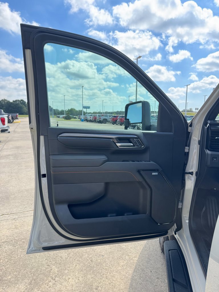 New 2026 GMC Sierra 2500 AT4 w/ AT4 Premium Plus Package image 10